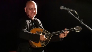 «Τα Swing του Μανώλη Χιώτη» γοήτεψαν το κοινό της Ρόδου