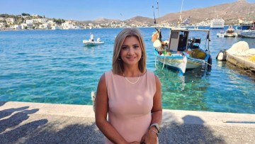 Η Κατερίνα Εμμανουήλ στη Λέρο: «Βάζοντας ο καθένας το δικό του λιθαράκι για την παιδεία του τόπου μας»