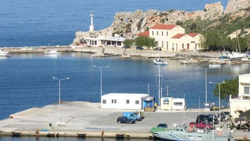 Συλλήψεις πέντε Τούρκων υπηκόων στη Λέρο με πλαστά ταξιδιωτικά έγγραφα