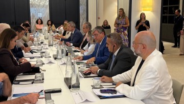 Σάκης Αρναούτογλου από την Κέρκυρα: «Η Ευρώπη δεν χτίζεται στις Βρυξέλλες αλλά στην περιφέρεια, στα νησιά μας»