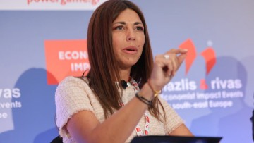 Σ. Ζαχαράκη: «Δεν καταργούνται οι Πανελλαδικές, από το 2029 θα μετράνε οι βαθμοί και των τριών τάξεων του Λυκείου»