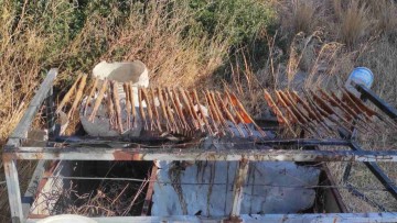 Σύλληψη για παράνομη κατασκευή ξόβεργων στη Ρόδο – Κατασχέθηκαν 800 τεμάχια παράνομης θήρας