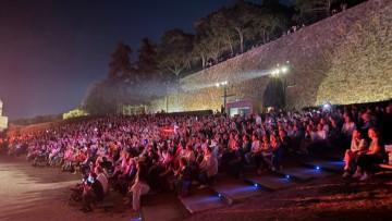Μια αξέχαστη βραδιά αφιερωμένη στον Δημήτρη Μητροπάνο στη Ρόδο