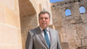 Ο Μάνος Κόνσολας ζητά στοιχεία για τα ποσά που έχουν εισπραχθεί από το τέλος ανθεκτικότητας και το τέλος κρουαζιέρας πανελλαδικά αλλά και για τα Δωδεκάνησα