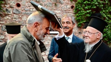 Φωτογραφική Έκθεση «Ρέον Φως – Γένεσις» του Νίκου Κασέρη στο Σισμανόγλειο Μέγαρο / Γενικό Προξενείο της Ελλάδας