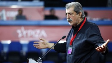 Πολάκης για Τσίπρα: «Καλές θάλασσες»