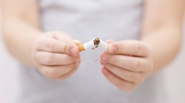 Στοιχεία – «σοκ»: 1 στα 10 παιδιά καπνίζει