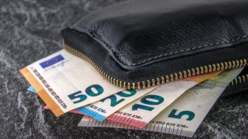 Ρόδος: Κλιμάκιο ελεγκτών του ΕΦΚΑ βρήκε και παρέδωσε πορτοφόλι με μεγάλο ποσό