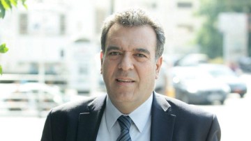 Μάνος Κόνσολας: «Κατασκευή 4.000 κατοικιών για στρατιωτικούς σε νησιωτικές και παραμεθόριες περιοχές έως το 2030»