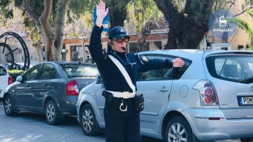 Χιλάδες κλήσεις βεβαίωσαν στα νησιά μας οι τροχονόμοι για οδήγηση χωρίς δίπλωμα, κράνος και υπερβολική ταχύτητα