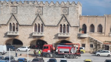 Η κατάσταση των δρόμων και η επούλωση των λακκουβών στη χθεσινή Δημοτική Επιτροπή