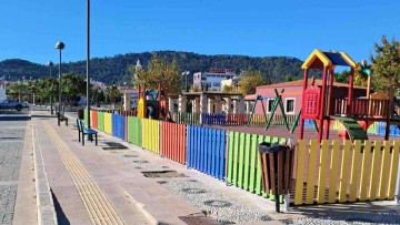 Αποκαταστάθηκε η παιδική χαρά στην Ιαλυσό