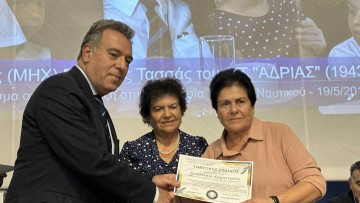 ΜΑΝΟΣ ΚΟΝΣΟΛΑΣ: «Οι Έλληνες έχουν καρδιά και ψυχή - Ομιλία στην Κάλυμνο στην παρουσίαση του βιβλίου του K.Τασσά για το μοναδικό κατόρθωμα του αντιτορπιλικού Αδρίας»