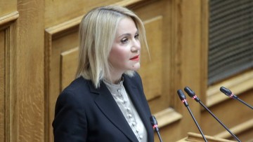 Μίκα Ιατρίδη στη Βουλή: «Λαμβάνουμε θετικά μέτρα για τη φορολογική ελάφρυνση της ελληνικής οικογένειας. Οι μειωμένοι συντελεστές ΦΠΑ πρέπει να επιστρέψουν και στη Ρόδο!»