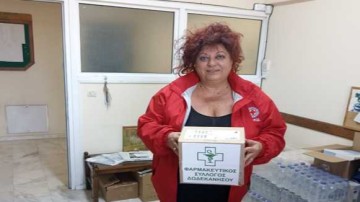 Παράδοση συσκευών μέτρησης σακχάρου από τον Φαρμακευτικό Σύλλογο Δωδεκανήσου στον Ελληνικό Ερυθρό Σταυρό