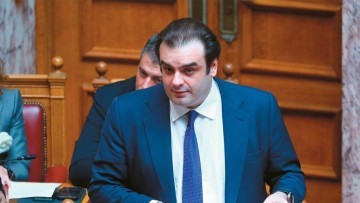 «Αγώνας δρόμου» για τα κονδύλια του Ταμείου Ανάκαμψης: Η πρόκληση για την ελληνική οικονομία το 2026