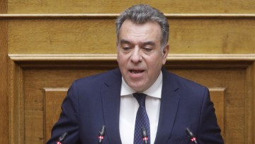 Μάνος Κόνσολας: «Να στηριχθεί, μέσα από τον Αναπτυξιακό Νόμο, η γυναικεία επιχειρηματικότητα στις νησιωτικές περιοχές»