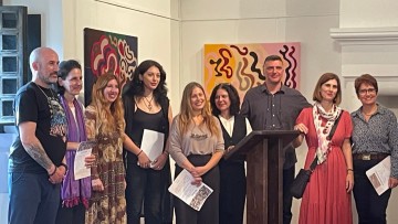 Ποιήματα και πεζά από το Εργαστήριο Δημιουργικής Ανάγνωσης και Γραφής «ΤΟ ΚΟΧΥΛΙ» πάνω σε τρία έργα της Ιάνθης Αγγελίογλου