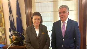 Σημαντική συνάντηση του Βασίλη Α. Υψηλάντη με την υπουργό Πολιτισμού Λίνα Μενδώνη για τα έργα πολιτισμού στα Δωδεκάνησα