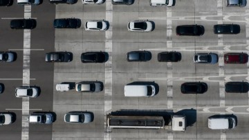 Η προθεσμία πληρωμής των τελών κυκλοφορίας 2026 και η επιστροφή πινακίδων – Τι ισχύει για τα πρόστιμα