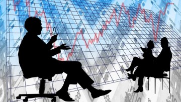 Αυξήσεις σε δημόσιο και ιδιωτικό τομέα: Πόσα παραπάνω θα δεις στον μισθό σου από το 2026