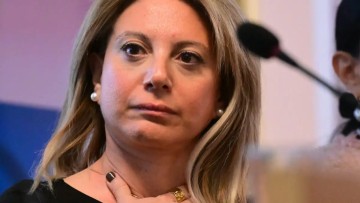 Η Μαρία Καρυστιανού ανακοινώνει νέο κόμμα