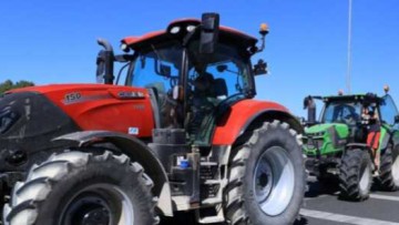 Κλείνουν και στη Ρόδο τους δρόμους οι αγρότες του νησιού μας