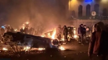 Ιράν: Με θανατική ποινή απειλεί το καθεστώς τους διαδηλωτές, ραγδαία η εξάπλωση των ταραχών