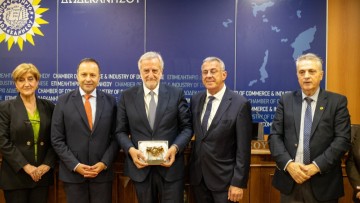 Τιμήθηκε ο Νίκος Παπασταματίου