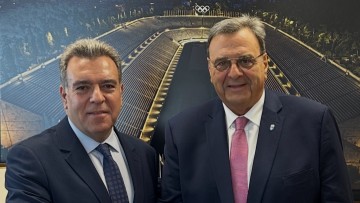 Συνάντηση του Μάνου Κόνσολα με τον πρόεδρο της ΕΟΕ, κ. Κούβελο. Πρόταση του βουλευτή Δωδεκανήσου για να οργανωθεί ειδική εκδήλωση προβολής της Ρόδου στο πλαίσιο των Ολυμπιακών Αγώνων του 2028