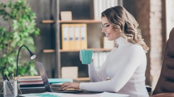 ΝΕΑ ΑΠΑΤΗ: Προσοχή σε παραπλανητικά SMS που εμφανίζονται ως MYaade ή GOV, εφιστά η ΑΑΔΕ  Διαβάστε περισσότερα: ΝΕΑ ΑΠΑΤΗ: Προσοχή σε παραπλανητικά SMS που εμφανίζονται ως MYaade ή GOV, εφιστά η ΑΑΔΕ