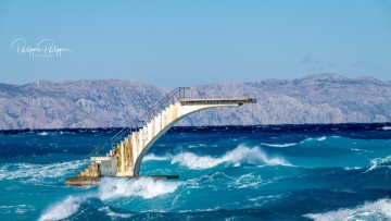 Πλησιάζει με άγριες διαθέσεις η κακοκαιρία Erminio