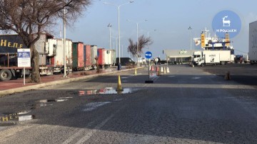 Αποκαθίστανται οι βλάβες που προκάλεσε η κακοκαιρία σε οδικά τμήματα του Λιμανιού της Ακαντιάς