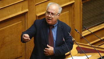 Το ΠΑΣΟΚ διέγραψε τον Παρασκευαΐδη μετά τις απαράδεκτες δηλώσεις του για συγκυβέρνηση και με... δικτατορία