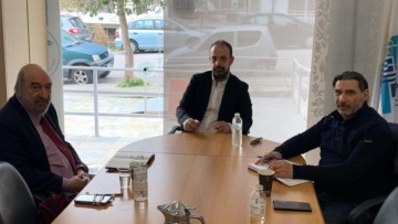 Συναντήσεις Νικητιάδη σε Ρόδο με Σύνδεσμο Ιδιοκτητών Ταξί και Ομοσπ. Εμπορίου και Επιχειρηματικότητας Δωδεκανήσου