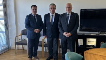 Μάνος Κόνσολας: «Η ακτοπλοΐα είναι ζήτημα επιβίωσης για το νησιωτικό χώρο»