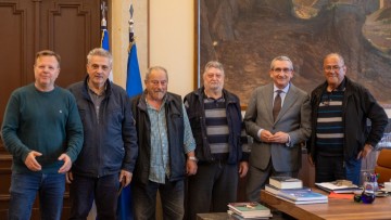 Συνάντηση Χατζημάρκου με το Τοπικό Συμβούλιο Καλάθου – Στο επίκεντρο τα έργα υποδομών και το δίκτυο ύδρευσης