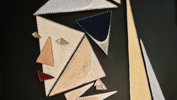 «Μορφές στα νήματα του χρόνου»-Έκθεση stringart του Γιάννη Ασημίνα στο Κατάλυμα της Γαλλίας