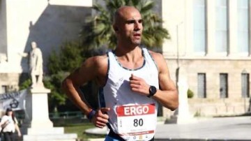 Μεγάλη επίδοση για τον Θωμά Μανούσο στον Μαραθώνιο της Βαρκελώνης – Νέο ατομικό ρεκόρ