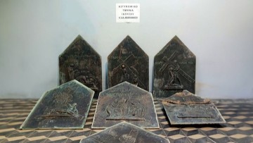 Ξεκινούν να κατασκευάζονται τα αντίγραφα των ορειχάλκινων ιταλικών πλακών της Φιλερήμου