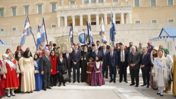 Με λαμπρότητα στον Πειραιά και την Αθήνα ο εορτασμός της 78ης επετείου της Ενσωμάτωσης της Δωδεκανήσου