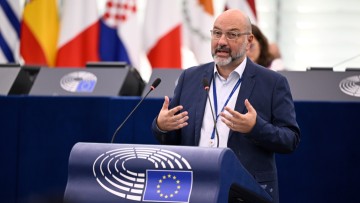 Σήμα συναγερμού προς την Κομισιόν από Σάκη Αρναούτογλου και Σοσιαλιστές ευρωβουλευτές