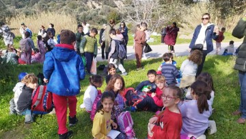 Δενδροφύτευση με τη συμμετοχή της τοπικής κοινωνίας από το 1ο Δημοτικό Σχολείο Καλυθιών «Καλλιμάθειο»