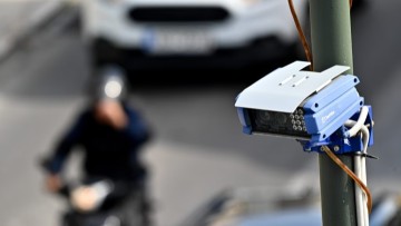 Ξεκίνησε η βεβαίωση κλήσεων από τις κάμερες Τεχνητής Νοημοσύνης και τις κάμερες των λεωφορείων