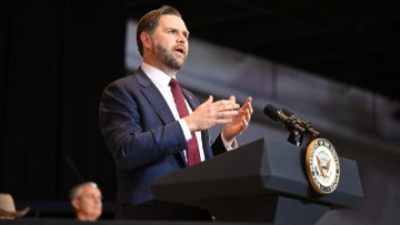 Για «εύθραυστη» εκεχειρία μίλησε ο Βανς: Αντιφατικές απόψεις μέσα στην κυβέρνηση του Ιράν, ο Τραμπ ανυπομονεί για συμφωνία