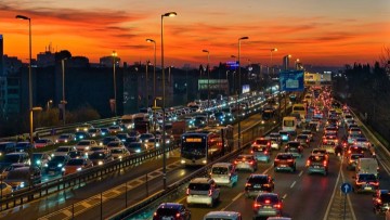 Τέλη κυκλοφορίας με τον μήνα: οι επιπτώσεις από την επιστροφή χιλιάδων ακινητοποιημένων οχημάτων στους δρόμους