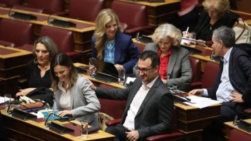 Η Βουλή των 40 ανεξάρτητων βουλευτών