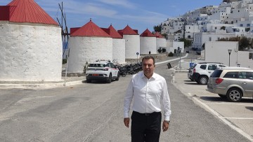 Την ένταξη της Αστυπάλαιας στο πρόγραμμα Visa express και τη δημιουργία των αναγκαίων υποδομών στο λιμάνι του νησιού, ζητά ο Μάνος Κόνσολας