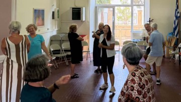 Μουσική, θέατρο, μνήμη και δημιουργικότητα: Τρεις ξεχωριστές δράσεις στο ΚΑΠΗ δήμου Ρόδου πριν από την έναρξη των μαθημάτων